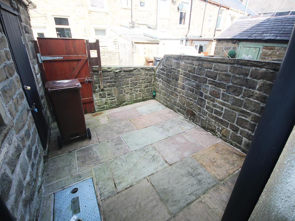 3 bedroom terraced house Let Agreed in Barnoldswick - IMG_3700.jpg